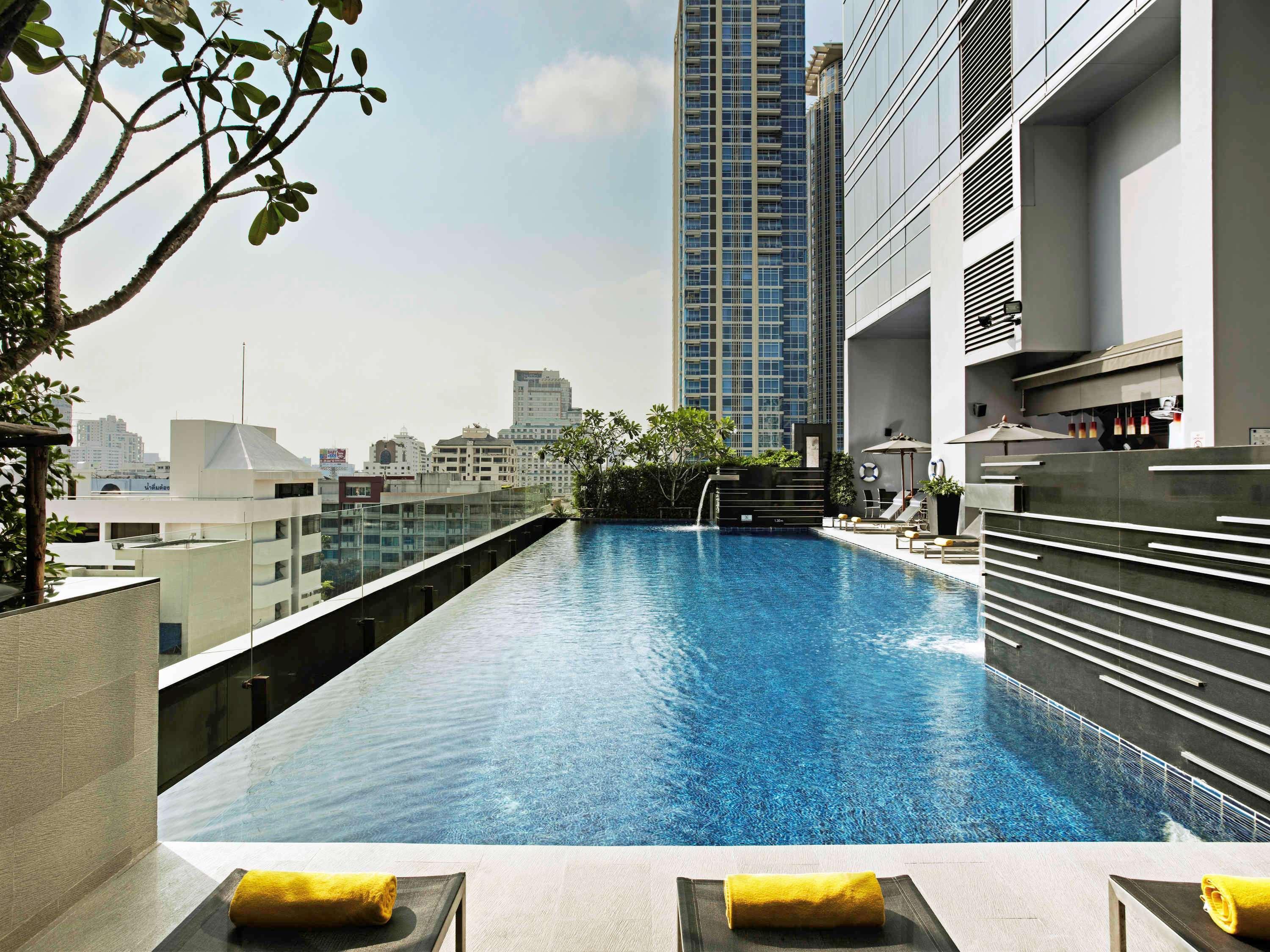 Four Points By Sheraton Bangkok Ploenchit - Formerly Novotel Bangkok Ploenchit Экстерьер фото